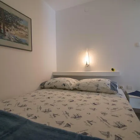 Apartman With A Parking Space Mali Losinj, Losinj - 19706 Mali Losinj