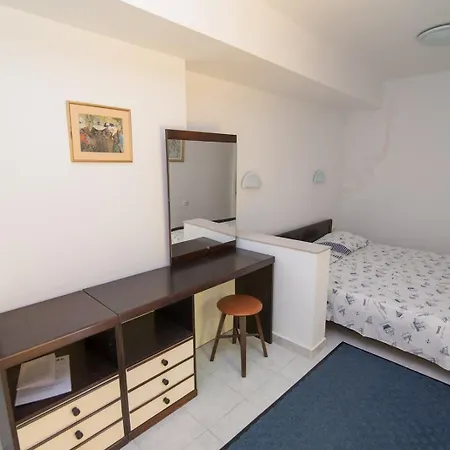 Apartman With A Parking Space Mali Losinj, Losinj - 19706