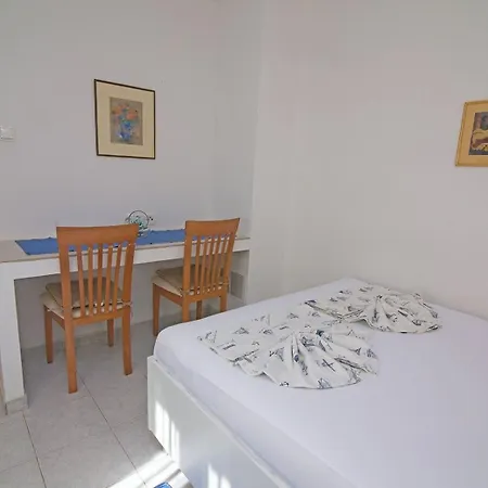 Apartman With A Parking Space Mali Losinj, Losinj - 19706