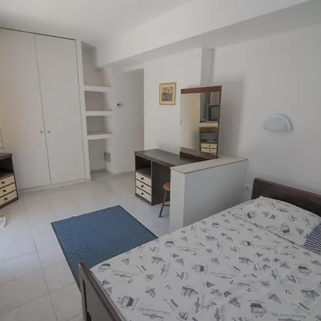 Apartamento With A Parking Space Mali Losinj, Losinj - 19706 *